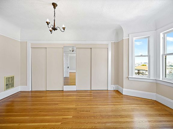 4th image of 61 Central Ave