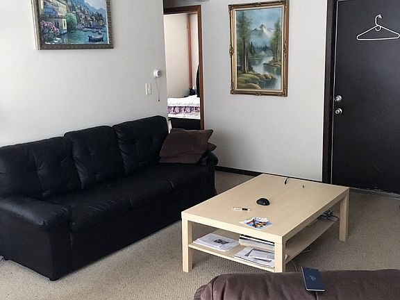 4th image of 103 S Whispering Hills Dr