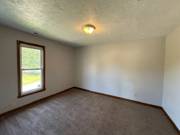 836 Warren Ave #2, Niles, OH 44446