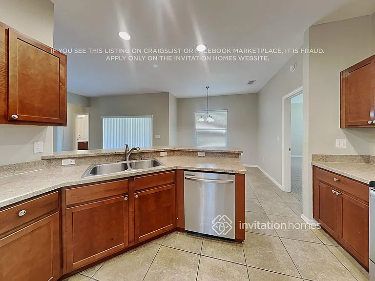 6250 Cornerstone Dr — Photo 8