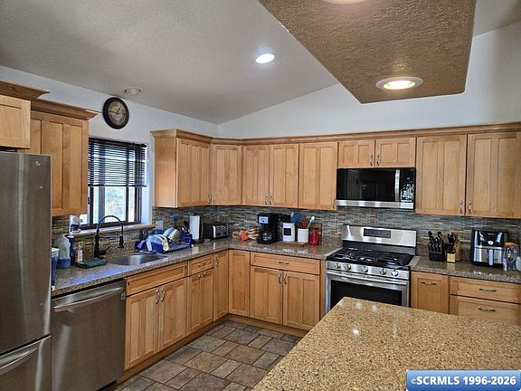3rd image of 37 Kathleen Dr