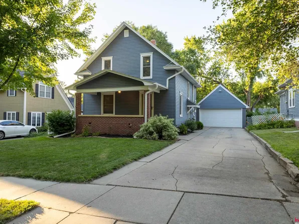 6720 Orchard St, Lincoln, NE 68505