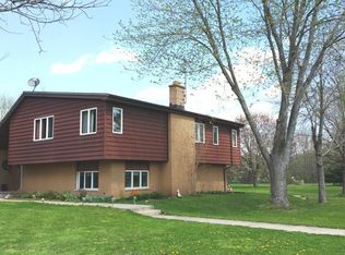 3714 Union Rd, Woodstock, IL 60098