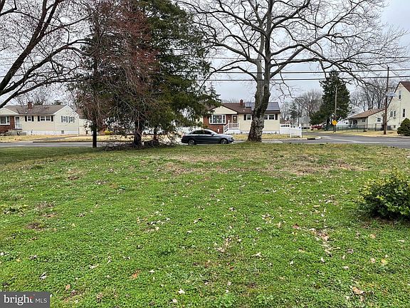 5th image of 702 Stiles Ave