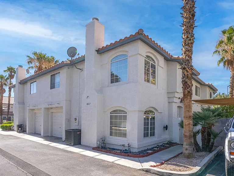 8217 Diamond Star Ct — Photo 33