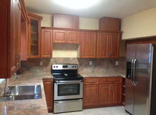 5841 NW 114th St, Hialeah, FL 33012