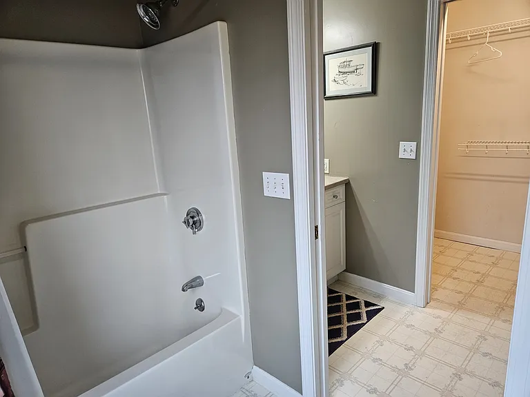 8 Granite St — Photo 13