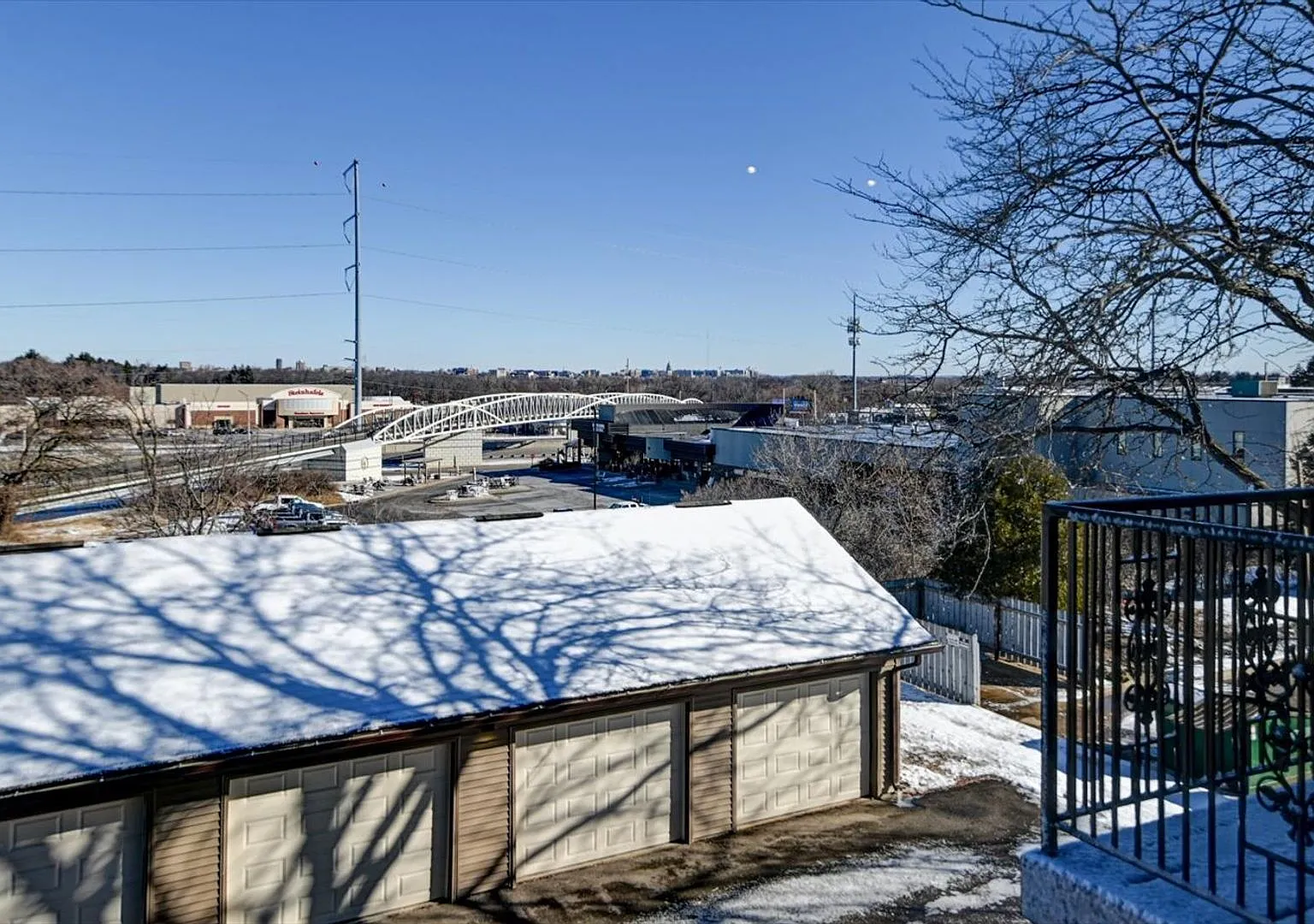 2128 Luann Ln — Photo 3
