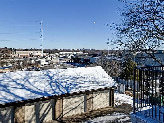3rd image of 2128 Luann Ln #105