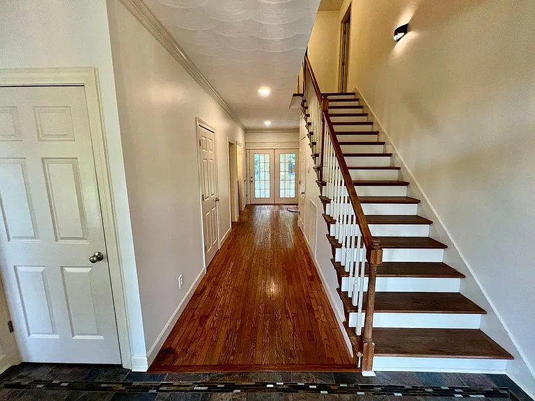 1302 Honeywood Pl — Photo 4