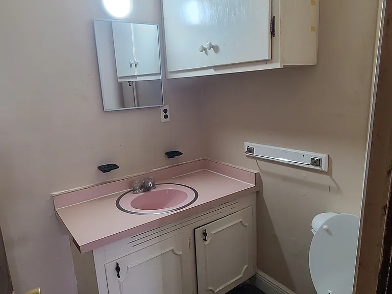 5381 Williams St — Photo 18