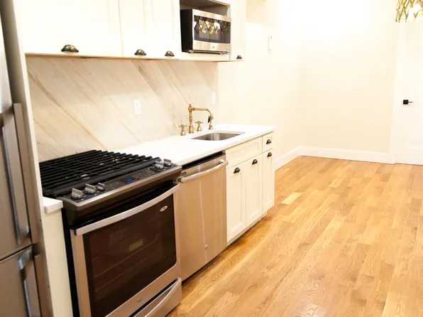 1426 De Kalb Avenue image 39 of 40