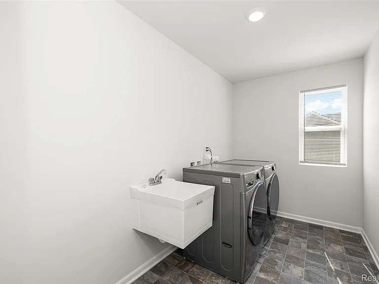 3449 Haverford Dr — Photo 5