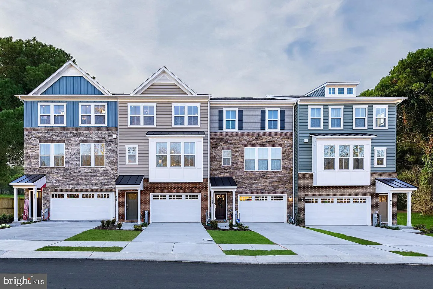4 bed, 3.5 bath, 2192 sqft, $3,395 — Photo 1