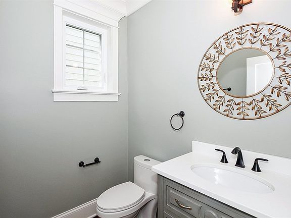 5th image of 626 N Ashland Ave