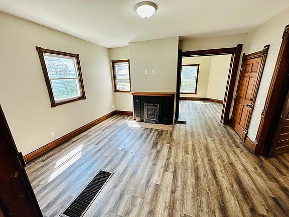 4th image of 844 Broadway Ave NW #1