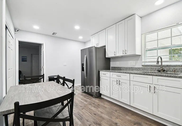 1051 Dogwood Dr #1 — Photo 10