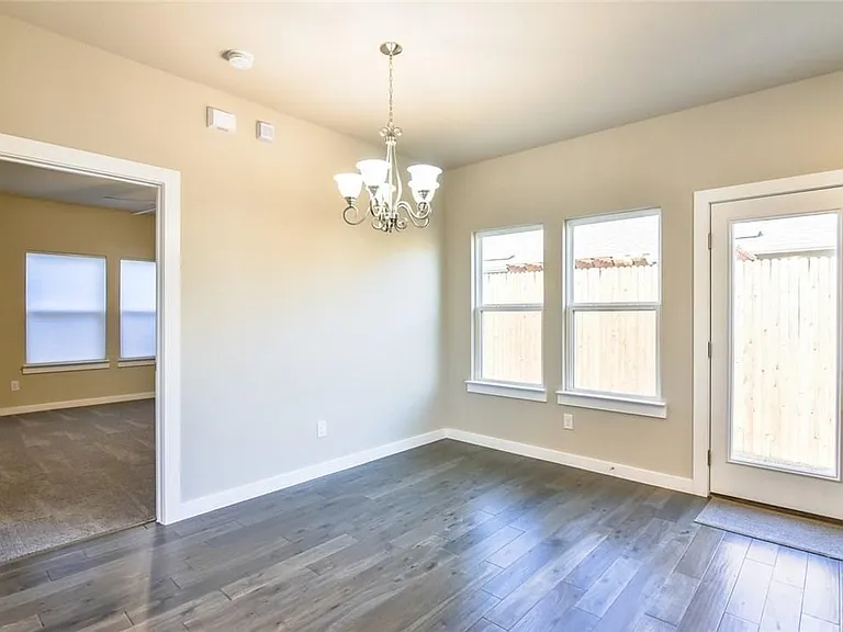 2305 Paxton Way — Photo 26