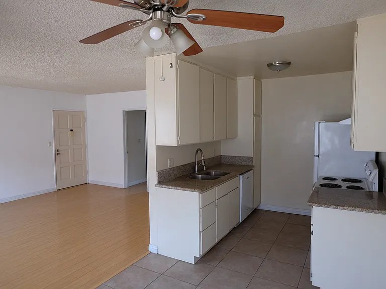 Tilden Apartments — Photo 29