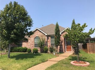817 Blazing Star Dr, Garland, TX 75043