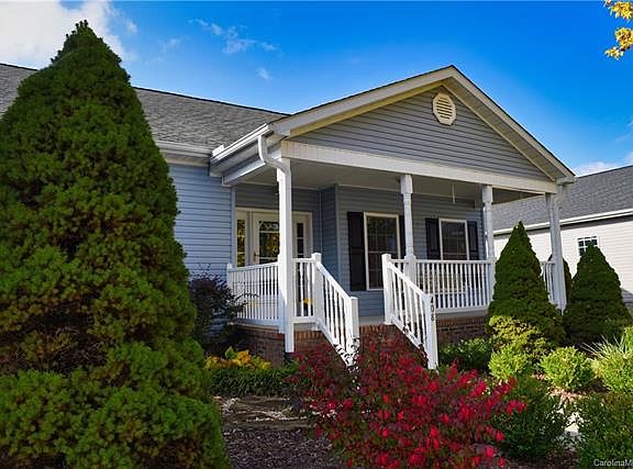 3rd image of 408 Sassafras Dr