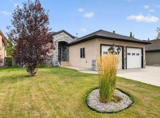 5910 W Park Meadows Cres, Olds, AB T4H1Y2