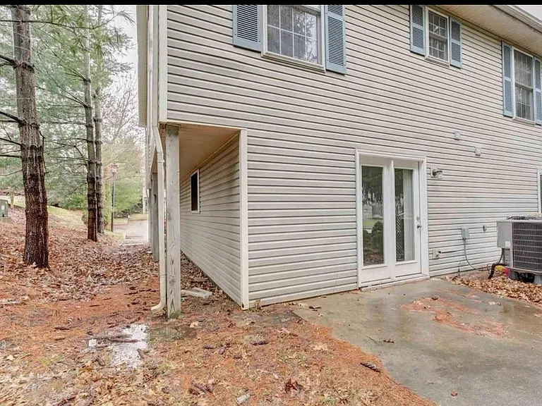 894 E Sherwood Hills Dr #1 — Photo 17