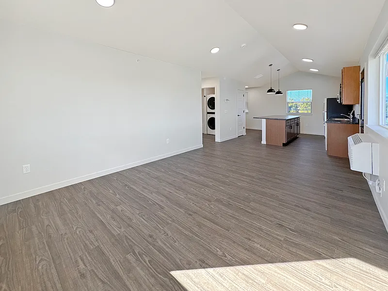 1 bed, 1.0 bath, 725 sqft, $1,350 — Photo 4