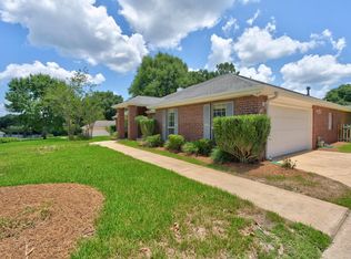 5863 Hunting Meadows Dr, Crestview, FL 32536