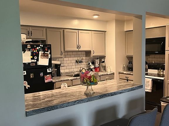 2nd image of 1436 W Farwell Ave APT 1A