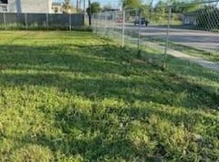 8506 N Main St, Houston, TX 77022