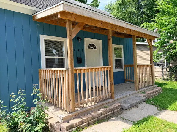 141 E Daugherty Street, Carterville, MO 64835