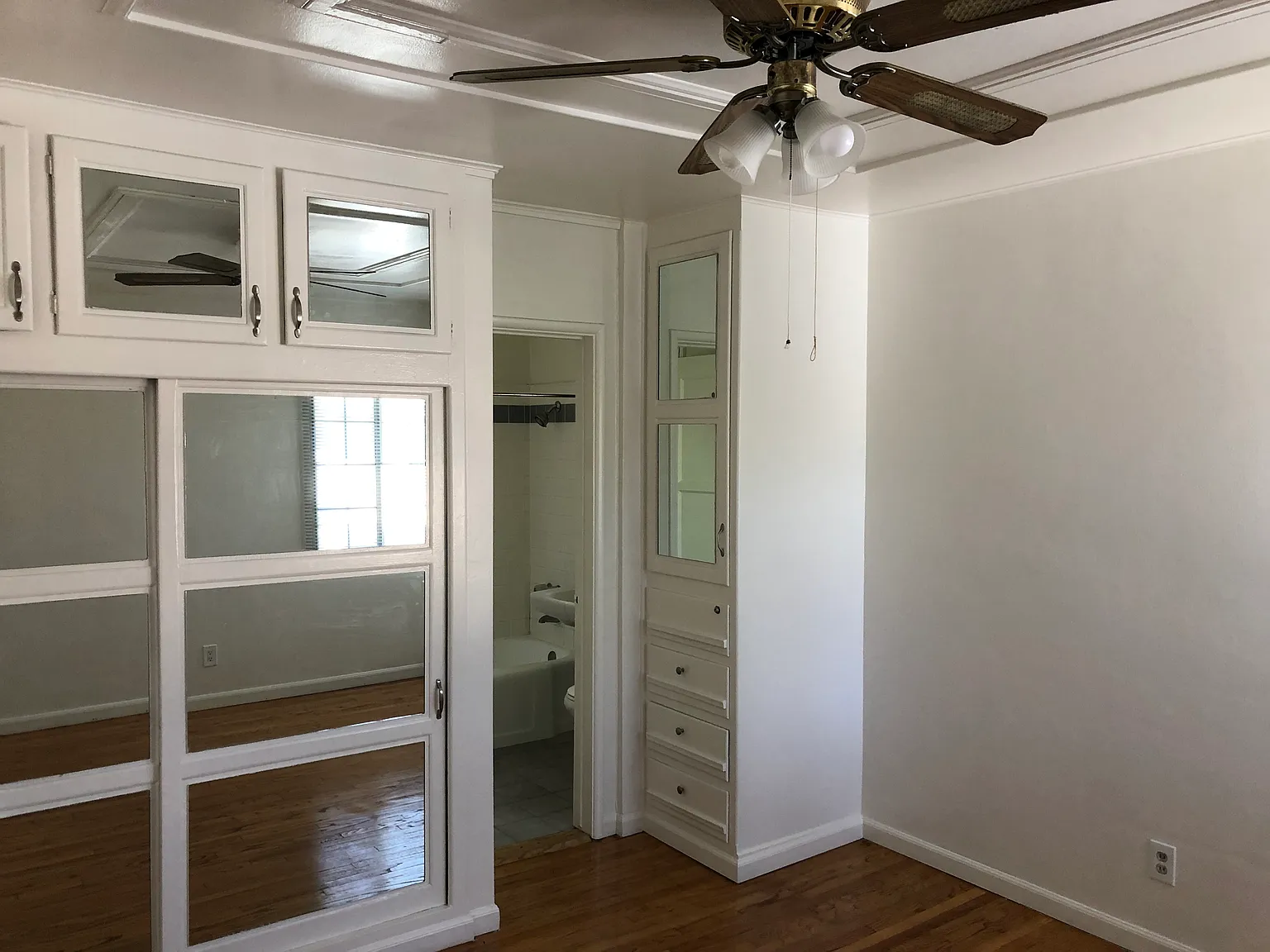 1 bed, 650 sqft, $2,200 — Photo 1