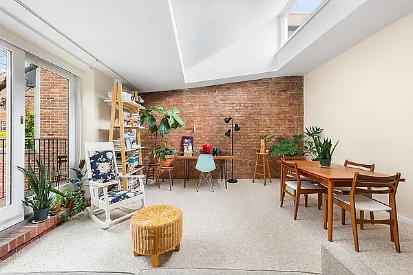 Rented by Compass | media 12