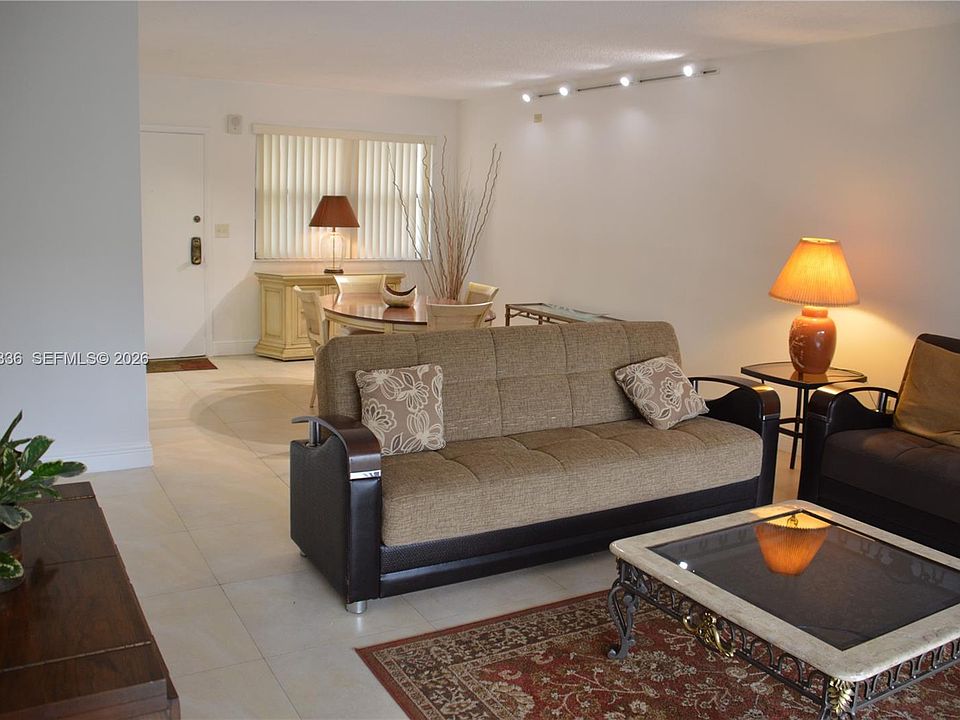 1st image of 461 Ives Dairy Rd APT 404-2