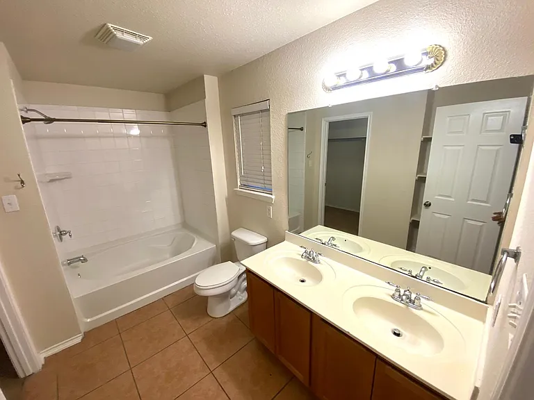 10411 Tollow Way — Photo 14
