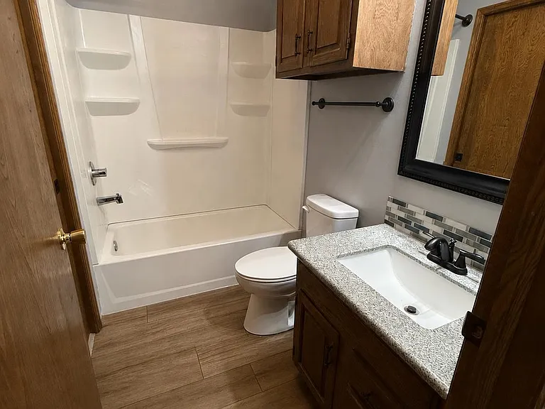 142 E Wood Ave — Photo 10