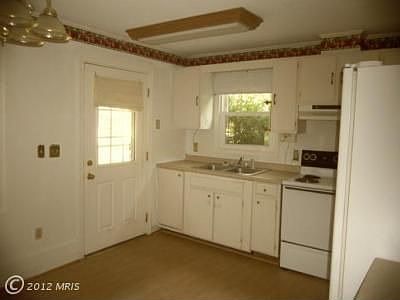 3rd image of 10918 Deerfield Dr