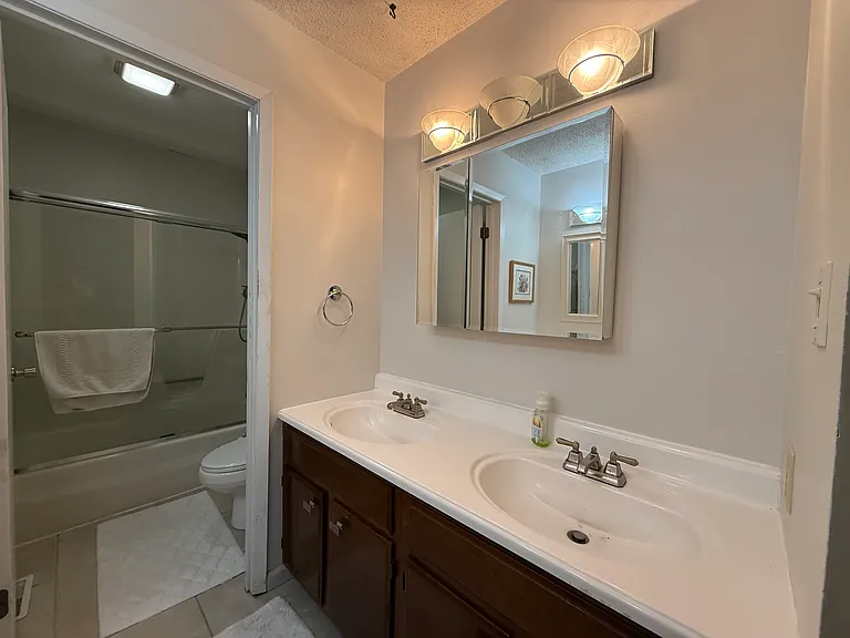 6024 Amberset Ct — Photo 18