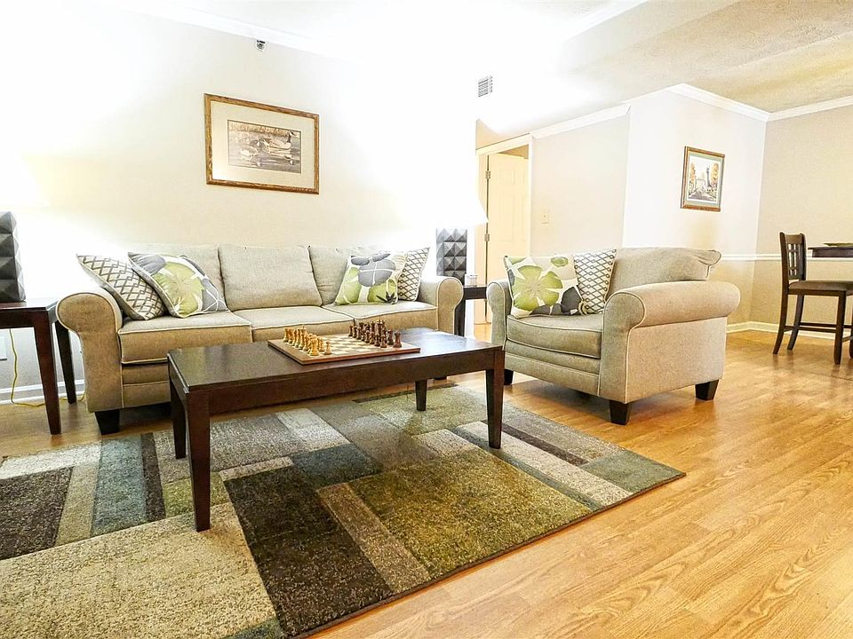 1st image of 4000 Riverlook Pkwy SE #9