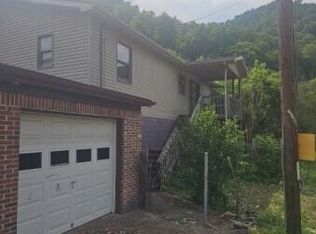 106 Sergent St, Evarts, KY 40828