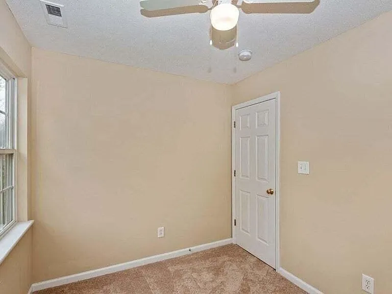 2101 Great Bend Dr — Photo 22