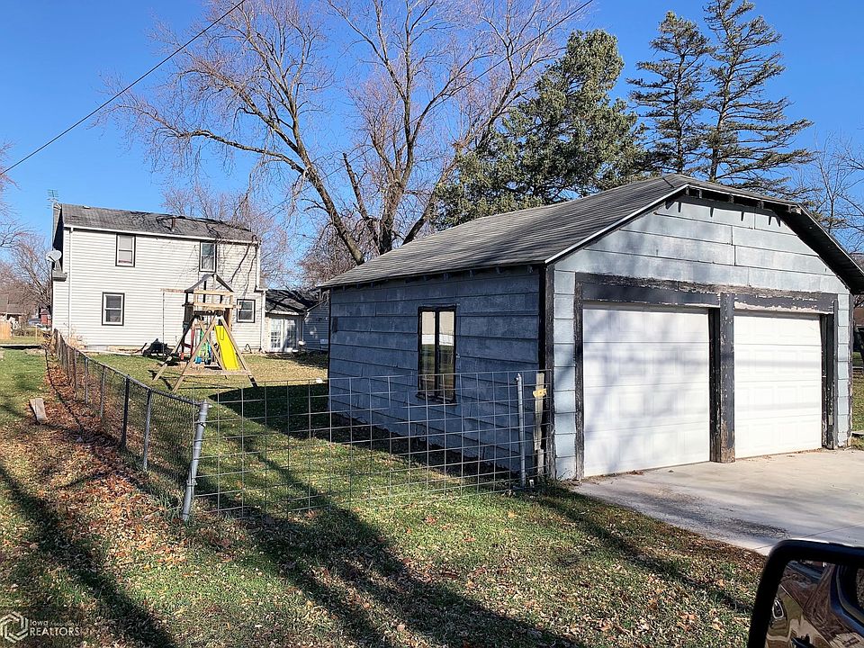 2nd image of 614 NE 1st St