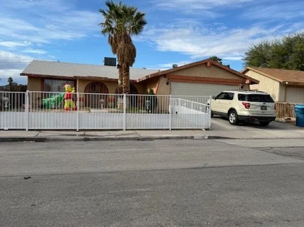 3631 Briarcliff Rd, Las Vegas, NV 89115