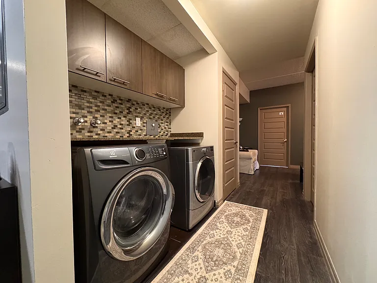 8 Hickory St W #405 — Photo 10
