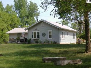 8802 N Pennington Rd, Hutchinson, KS 67502