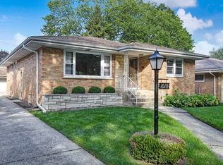 1010 Forest Rd, La Grange Park, IL 60526