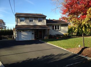 89 Hutchinson Pl, Clark, NJ 07066