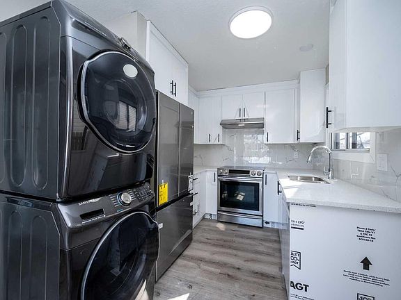 4th image of 255 Castleridge Dr NE