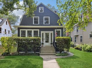 1119 Elmwood Ave, Wilmette, IL
